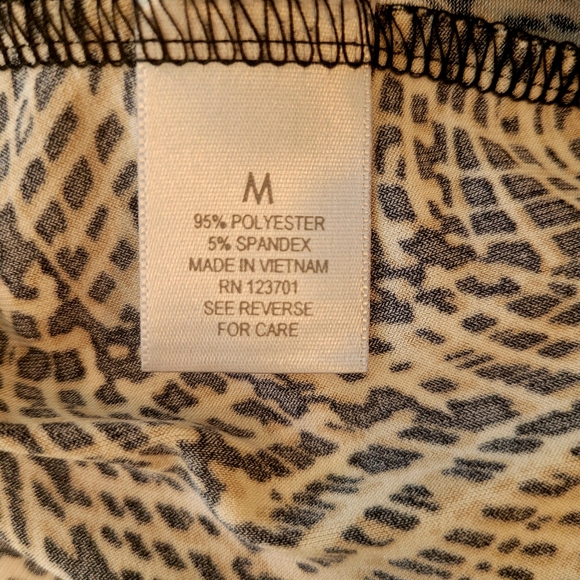 Roz & Ali Scoop Neck Tunic Top. Women's. Size M - Picture 6 of 7